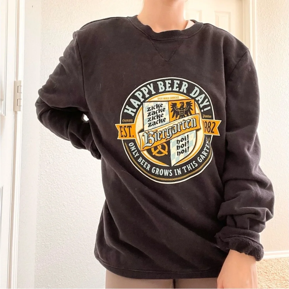 Disney sweatshirt epcot